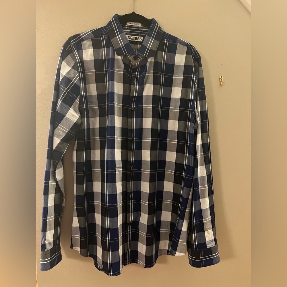 Mens like new "Express" Fitted Long Sleeve Plaid
Button Down Excellent Shape